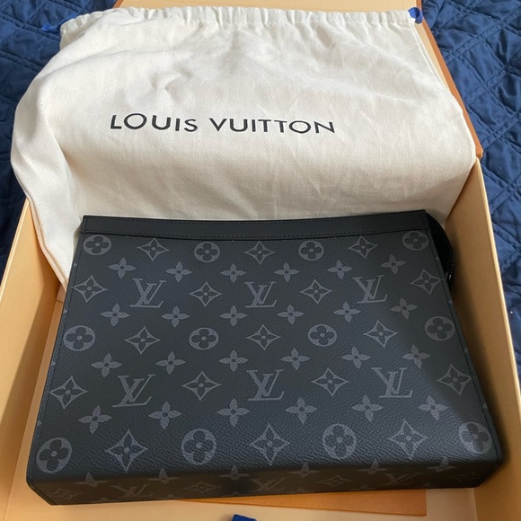Louis Vuitton - Pochette Voyage MM - Picture 2 of 5